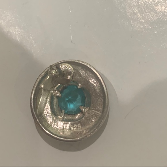 Bali style vintage sterling silver earrings - Picture 2 of 3